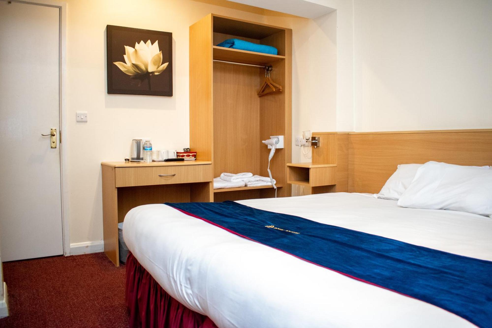 Royal Square Hotel - Nec & Birmingham Airport Marston Green Exterior photo